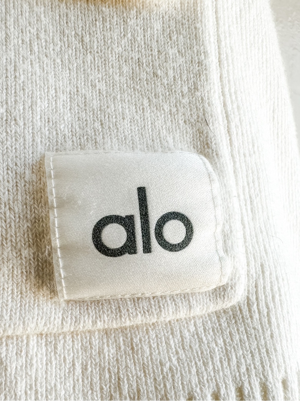 ALO Yoga Scholar Knit Cargo Skirt Skort Ivory Women’s - Size Medium - Picture 5 of 10